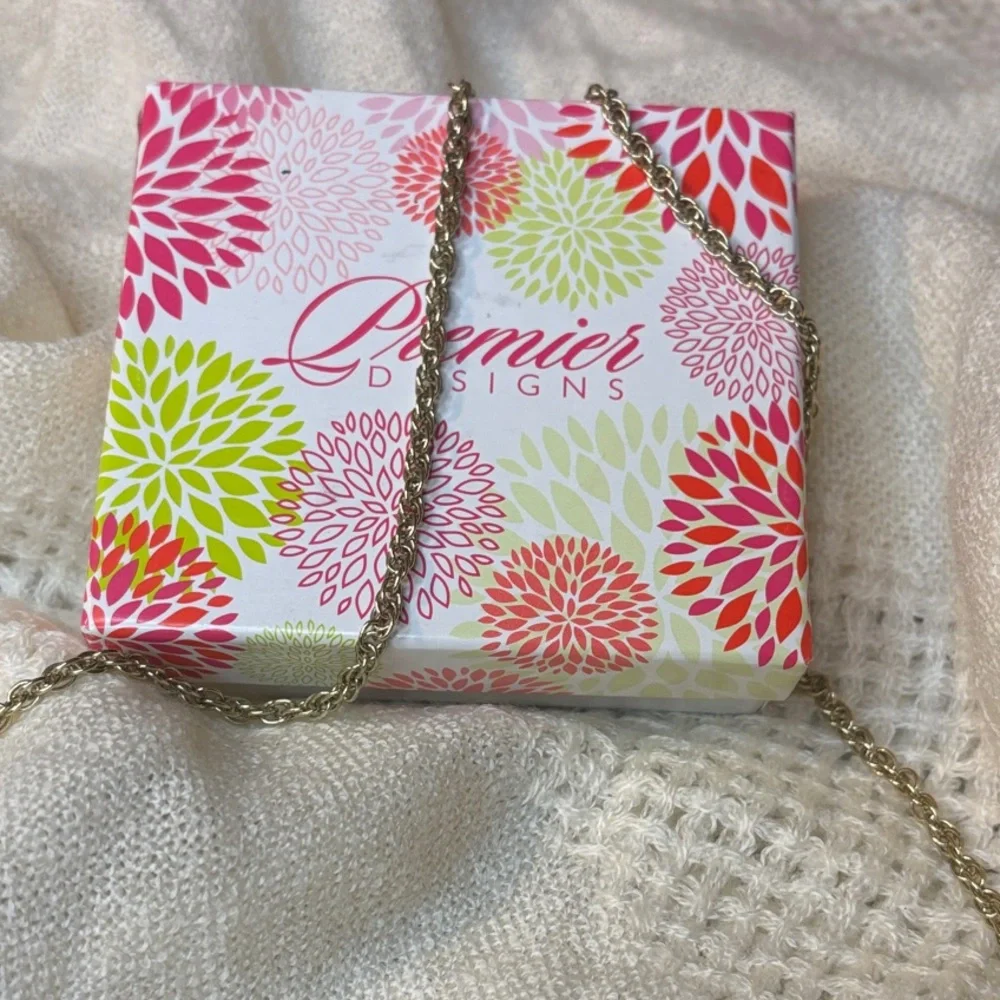 Premier Designs "CECE" Double-Sided Teal Blue Pendant Necklace NWT Gold Tone - Picture 7 of 12